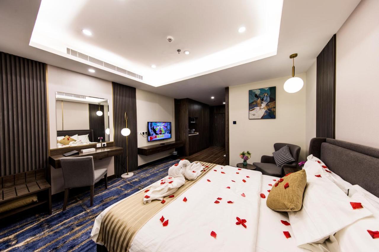 Lily Hotel Suite Hofuf Bagian luar foto